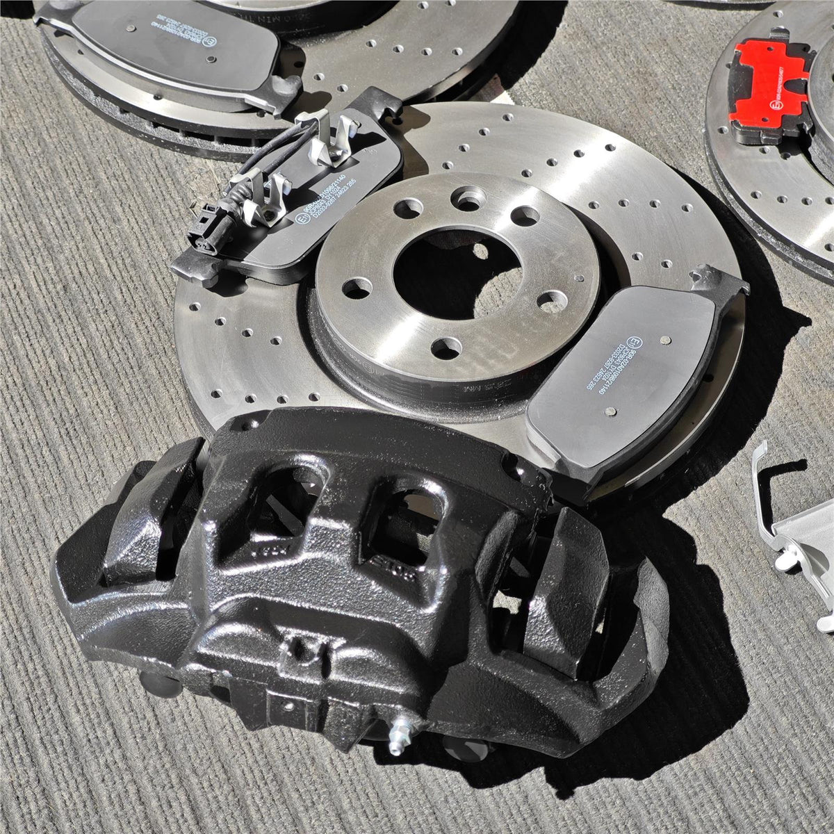FOR TRANSPORTER T5 T6 BIG BRAKE 340mm CONVERSION FRONT REAR DRILLED DISC PADS