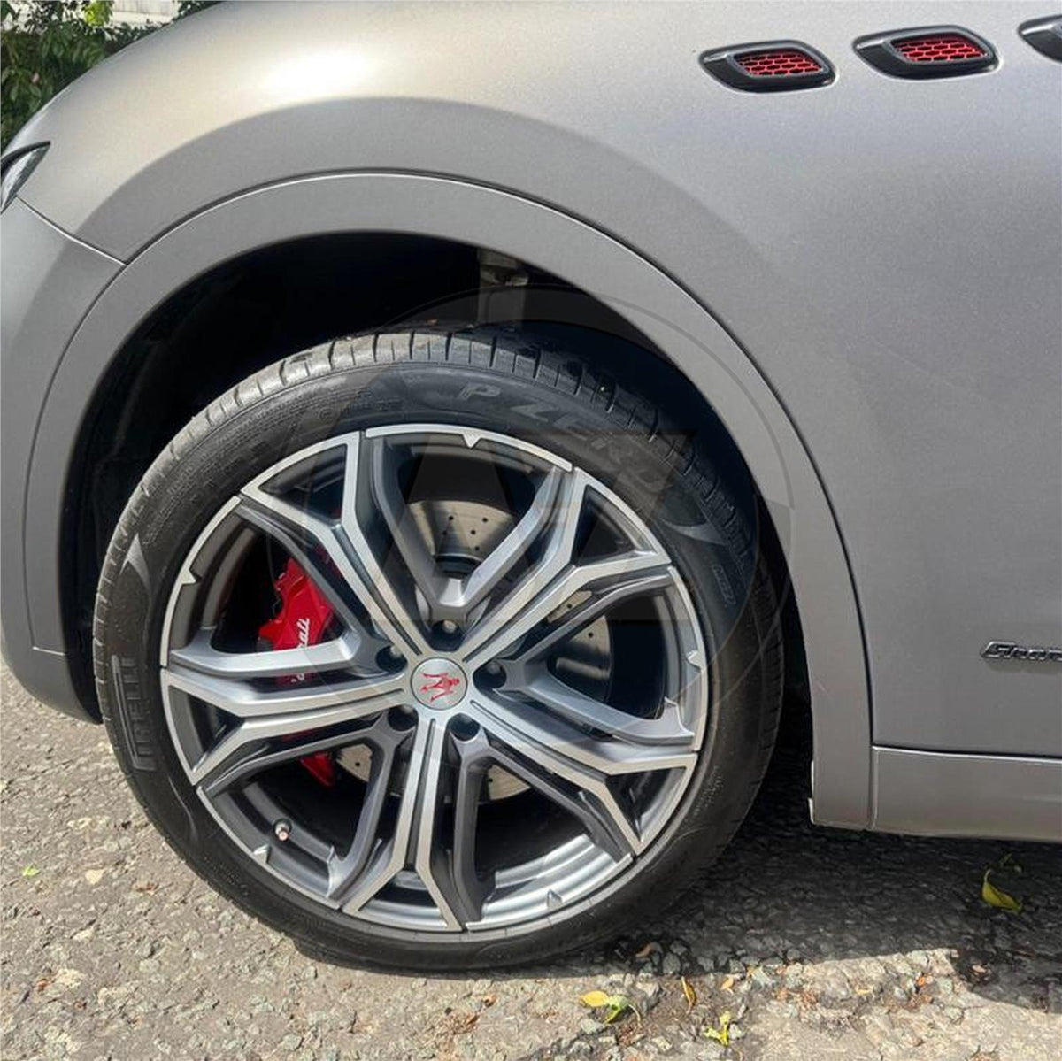 FOR MASERATI LEVANTE 3.0 D 3.0 FRONT REAR DRILLED BRAKE DISCS BREMBO PADS
